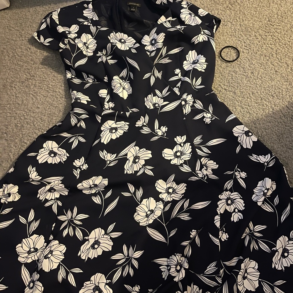 Ann Taylor blue and white fit & flare flower dress size 0